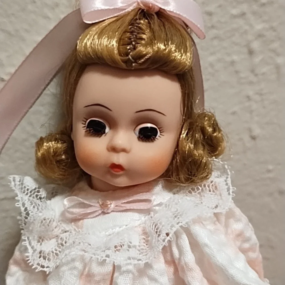 Madame Alexander Wendy Doll